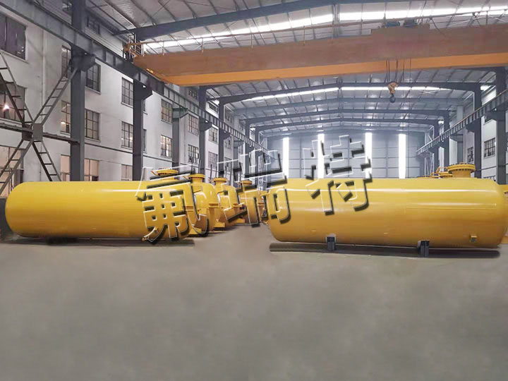 8台30立方鋼襯四氟儲罐